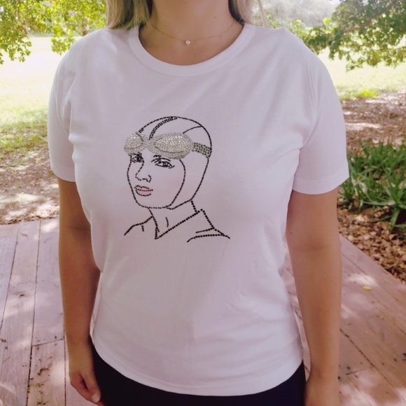 Amelia Earhart T-Shirt - Picture 2 of 6